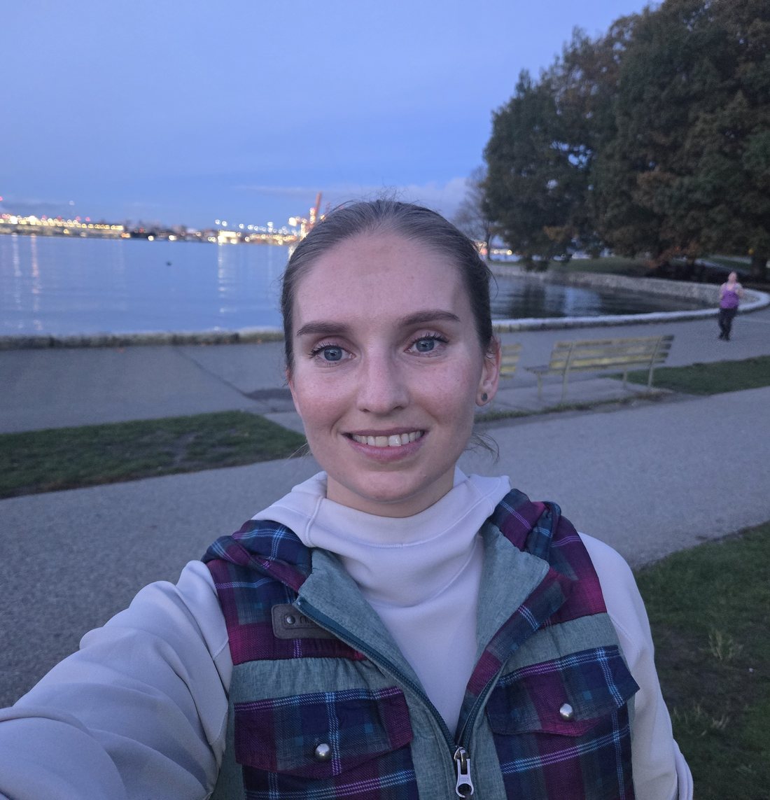 Portrait of watercolour artist Veronika Vaness by the water in Vancouver